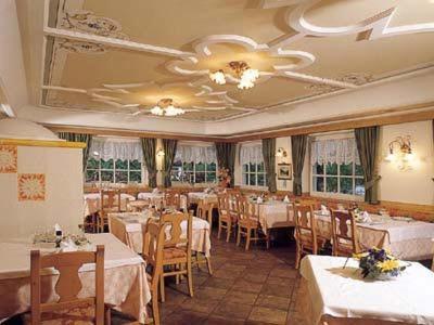 Hotel Garni Soreie Pozza di Fassa Bagian luar foto
