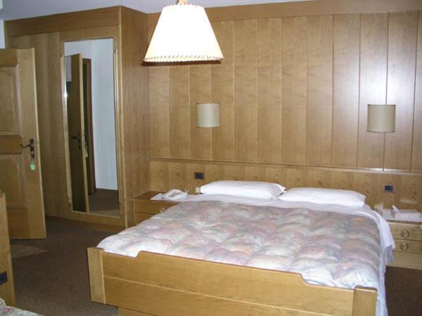 Hotel Garni Soreie Pozza di Fassa Bagian luar foto